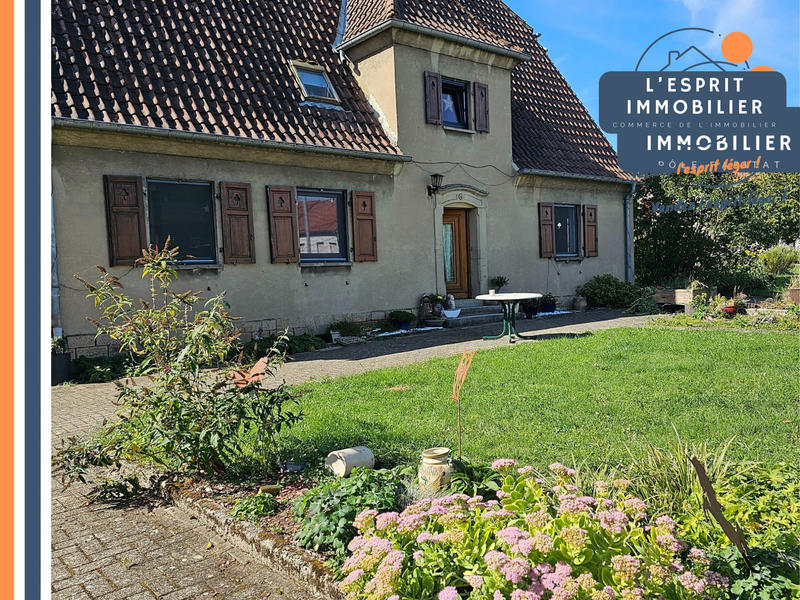 Maison - 250 m² - 8 pièces