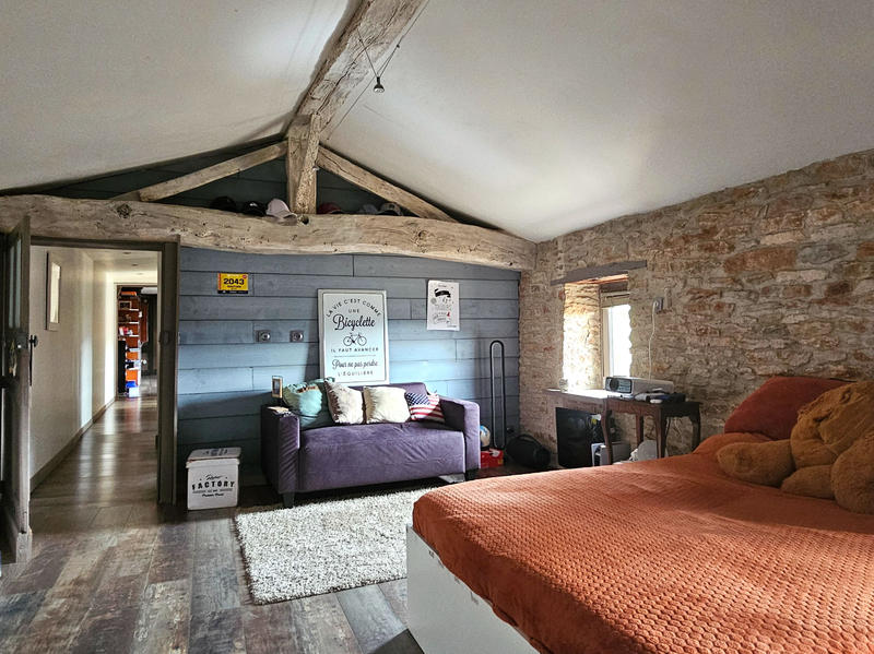 Maison - 305 m² - 8 pièces