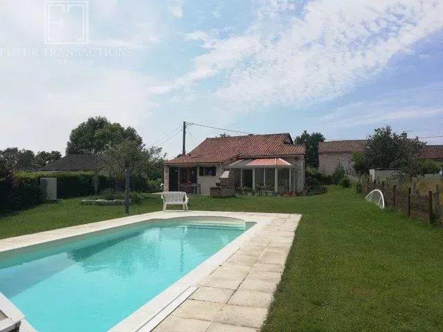 Maison - 120 m² - 6 pièces