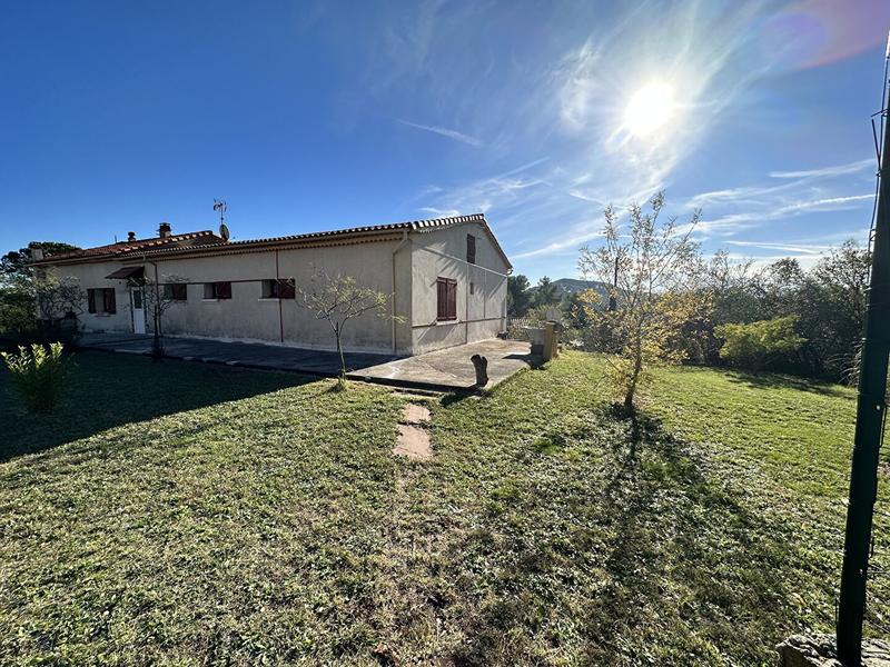 Villa - 206 m² - 6 pièces