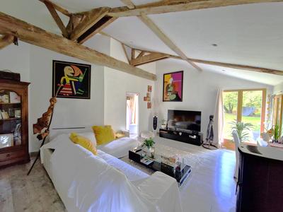 Maison - 200 m² - 7 pièces