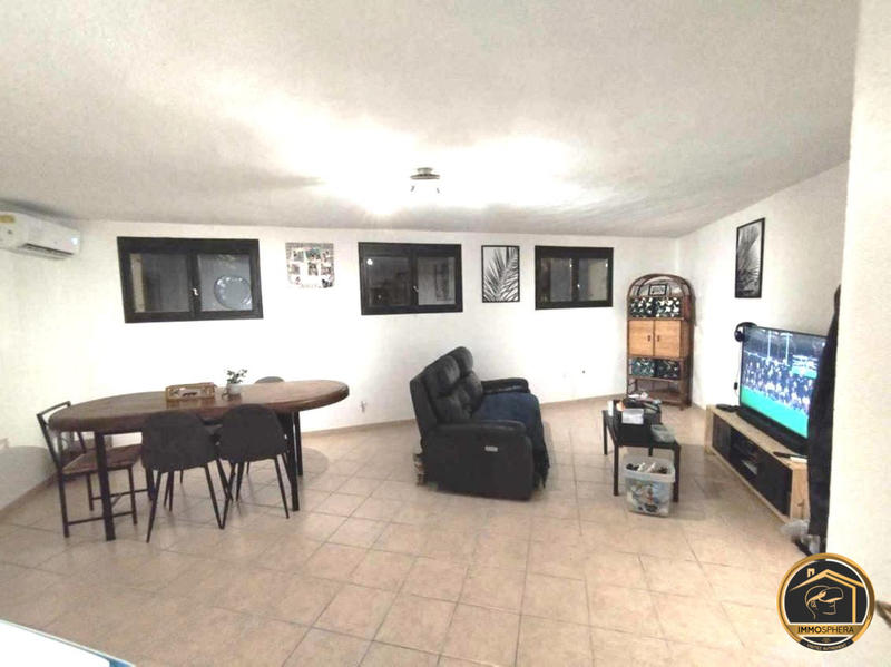 Maison traditionnelle - 160 m² - 6 pièces