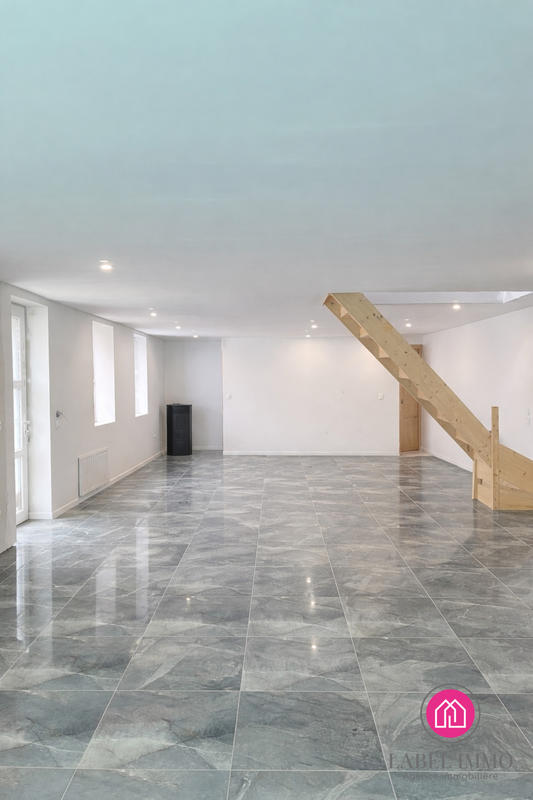 Maison - 92 m² - 4 pièces