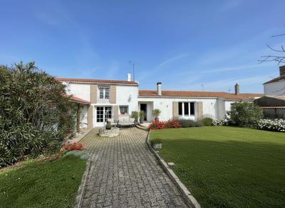 Maison - 136 m² - 5 pièces