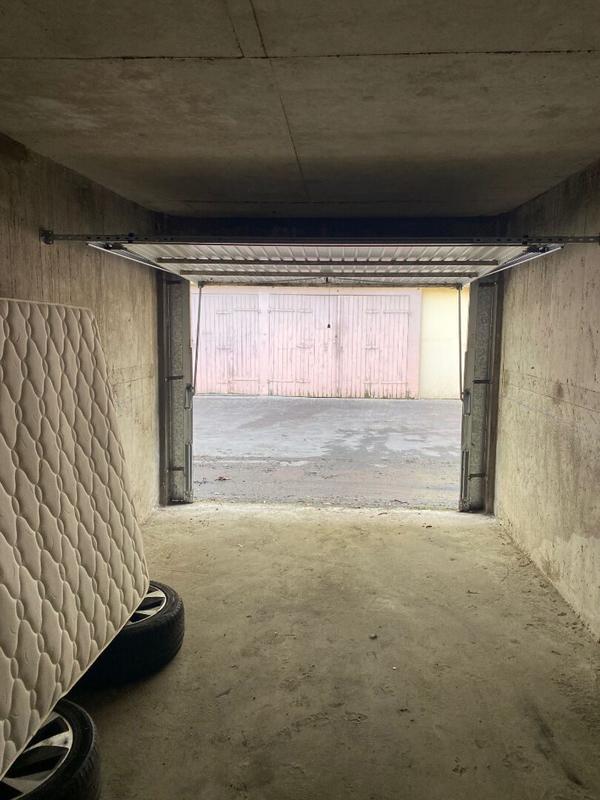 Parking / Garage - 16 m²