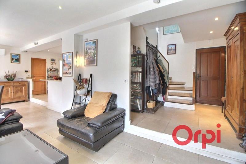 Maison - 128 m² - 6 pièces