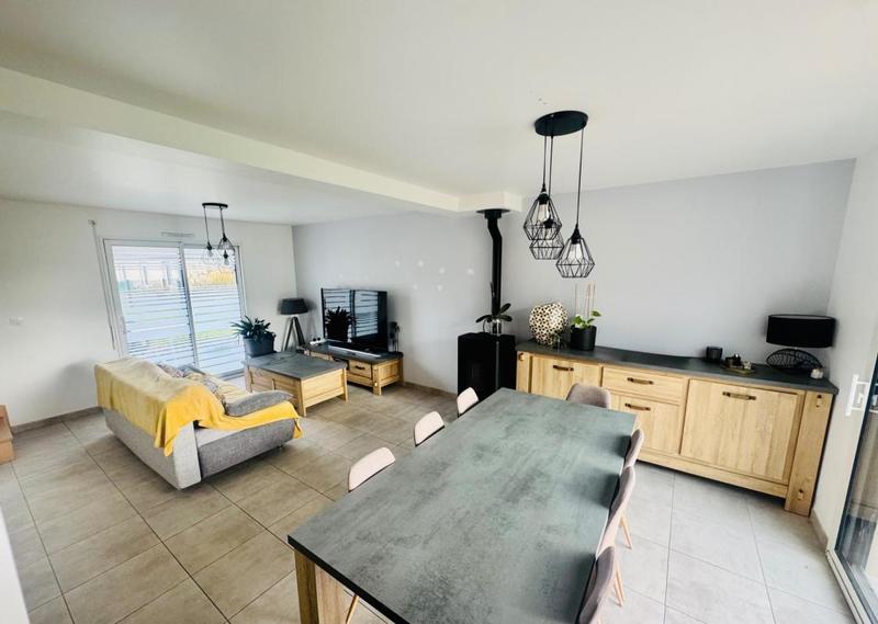 Maison - 98 m² - 4 pièces