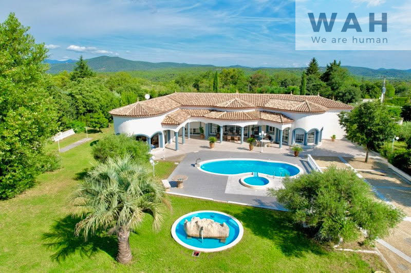 Maison - 180 m² - 4 pièces