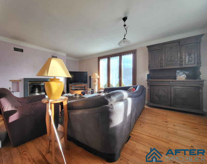 Maison - 182 m² - 9 pièces