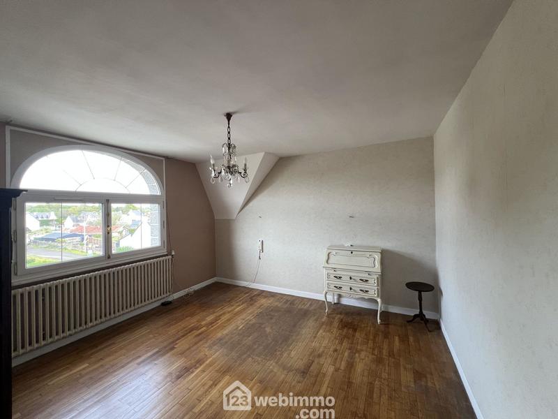 Maison - 157 m² - 7 pièces