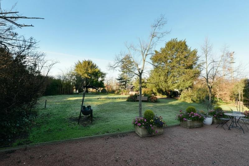 Maison - 297 m² - 11 pièces