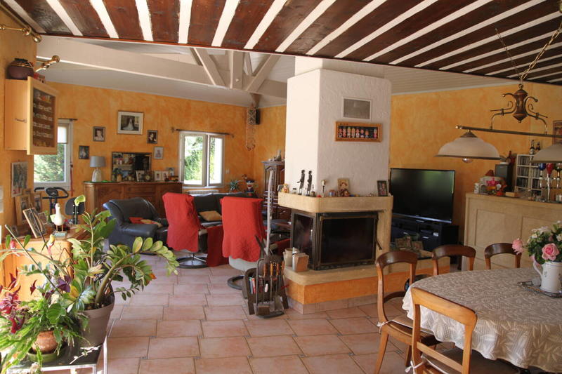 Villa - 168 m² - 6 pièces