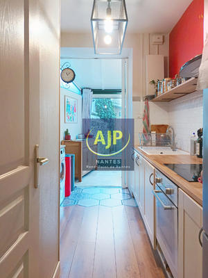 Appartement - 87 m² - 5 pièces