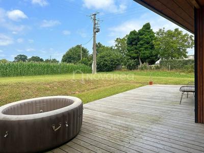 Maison - 140 m² - 5 pièces