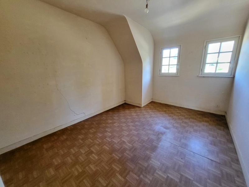 Maison - 161 m² - 9 pièces