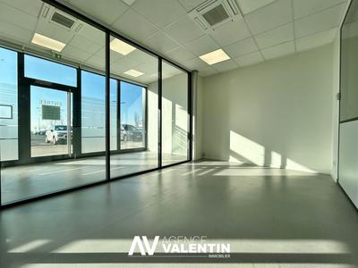 Local commercial - 215 m²