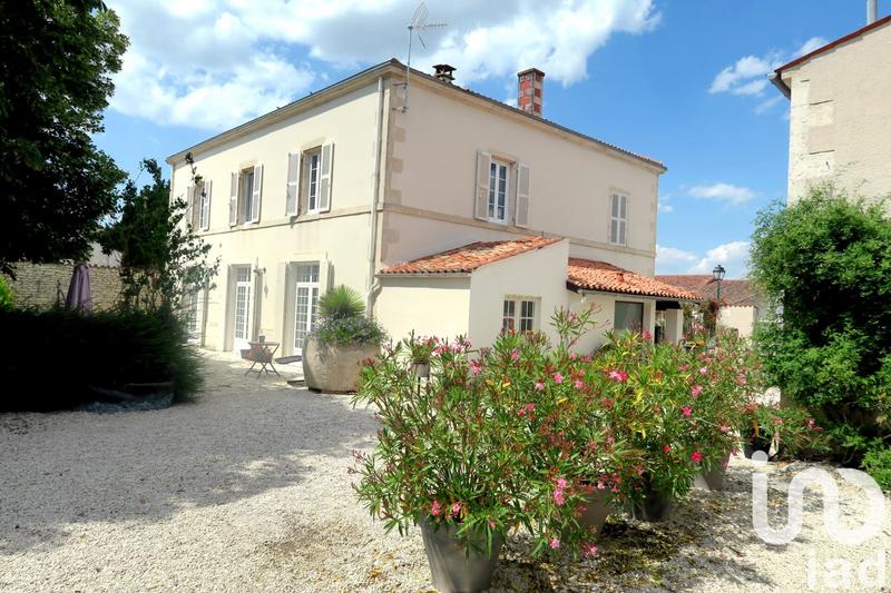 Maison - 430 m² - 15 pièces