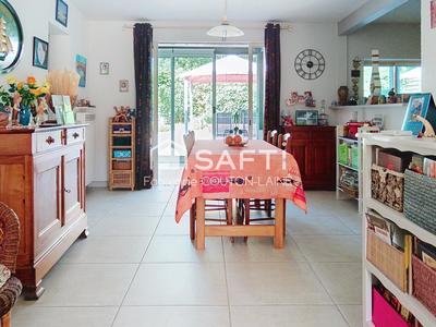 Maison - 190 m² - 9 pièces