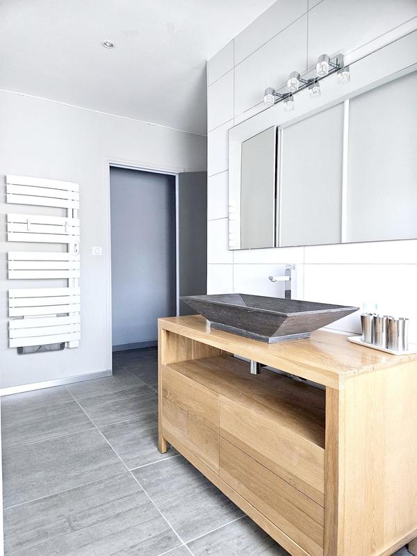 Maison - 187 m² - 7 pièces