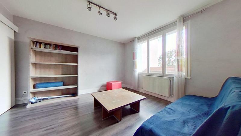 Appartement - 79 m² - 5 pièces