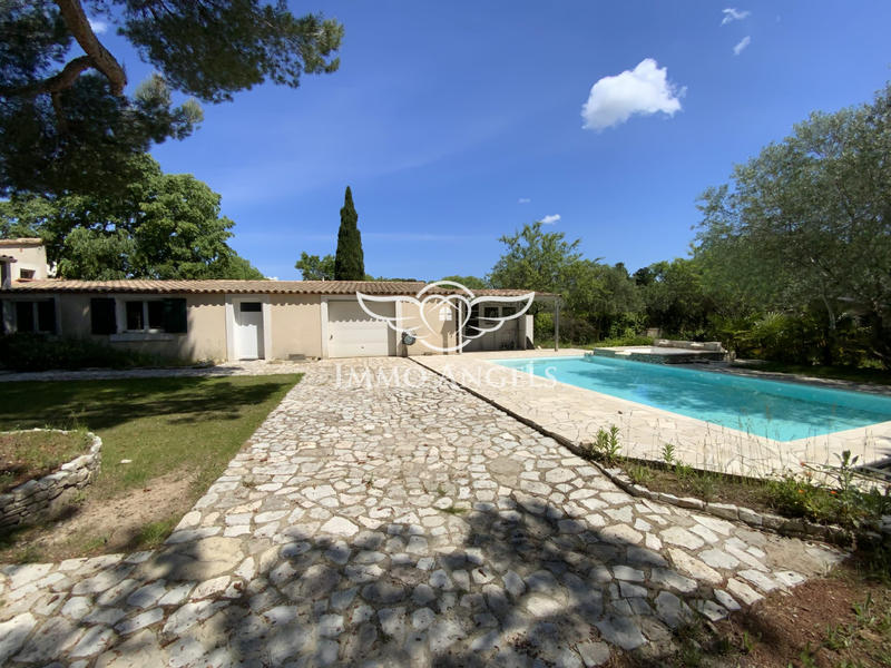 Maison - 137 m² - 6 pièces