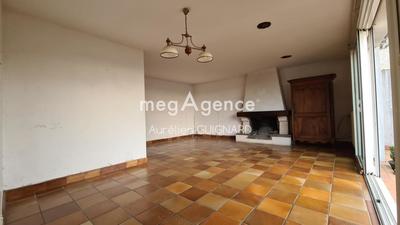 Maison - 126 m² - 8 pièces