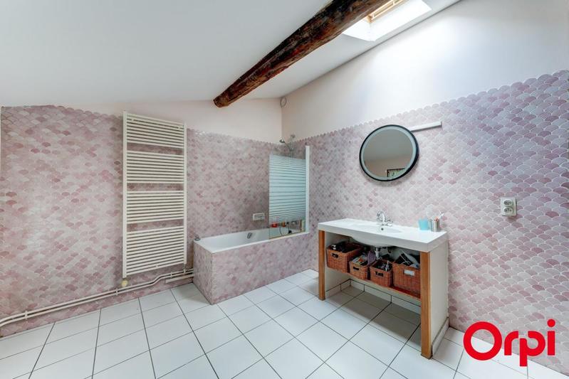 Maison - 194 m² - 7 pièces