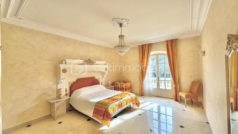 Villa - 420 m² - 11 pièces