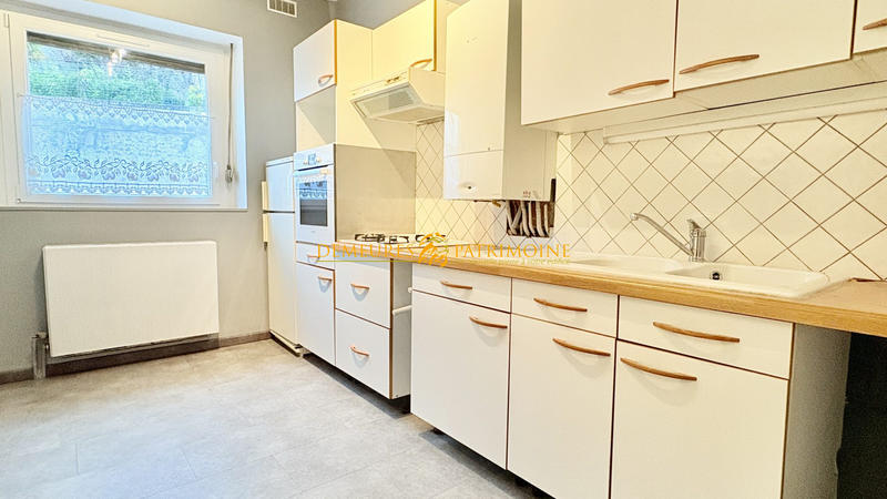 Appartement - 90 m² - 3 pièces