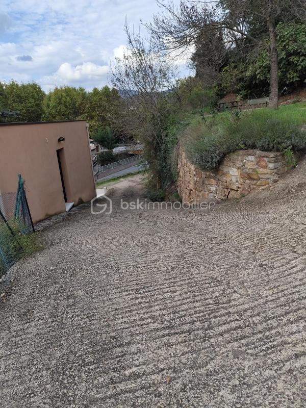 Immeuble - 166 m² - 10 pièces