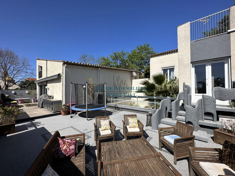 Villa - 288 m² - 8 pièces