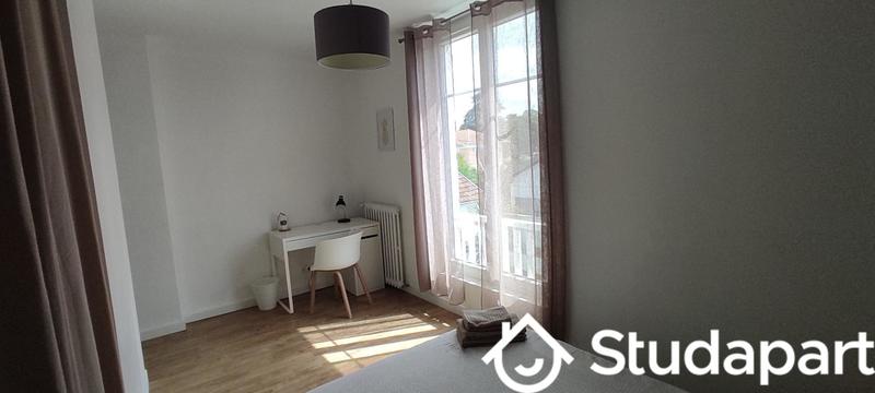 Chambre - 14 m² - 1 pièce