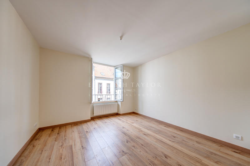 Appartement - 101 m² - 5 pièces
