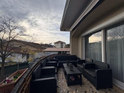 Maison - 163 m² - 7 pièces