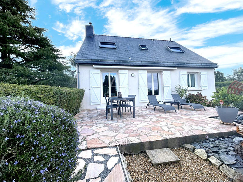 Maison - 122 m² - 7 pièces