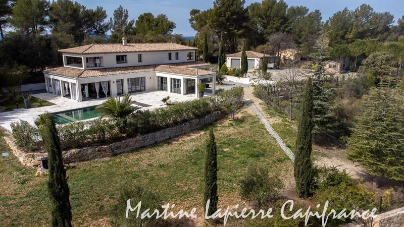 Maison - 400 m² - 10 pièces