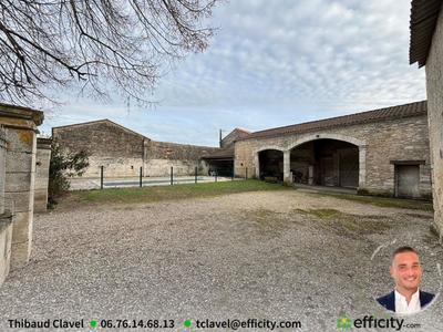 Maison - 416 m² - 15 pièces