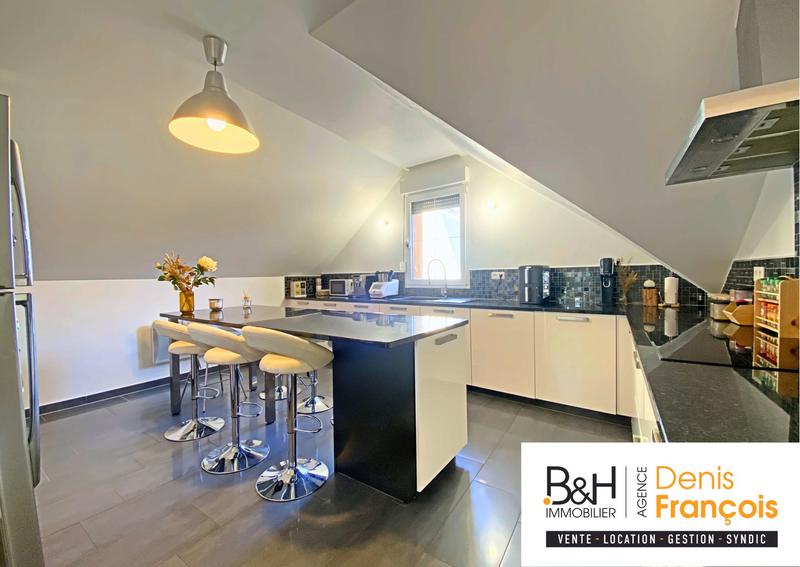 Appartement - 90 m² - 4 pièces