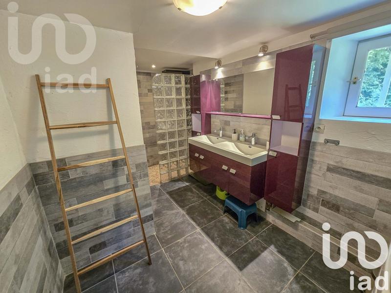 Maison - 240 m² - 7 pièces