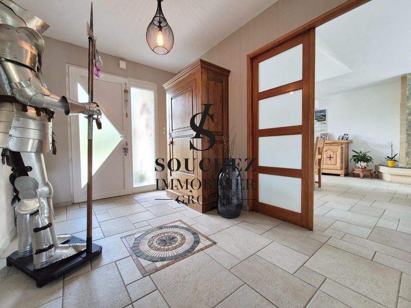 Maison - 137 m² - 6 pièces