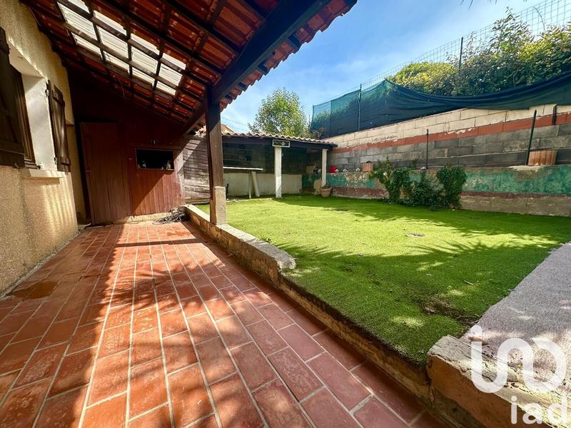 Maison - 99 m² - 5 pièces