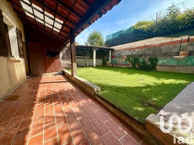 Maison - 99 m² - 5 pièces