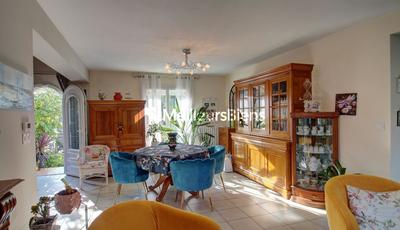 Maison - 137 m² - 6 pièces