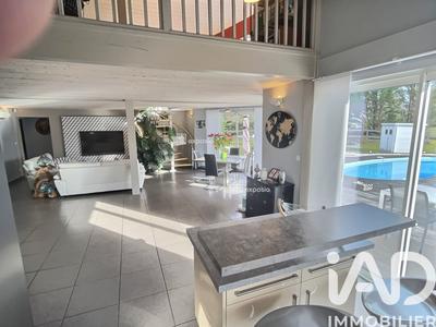 Maison - 179 m² - 6 pièces