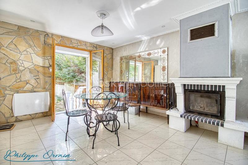 Pavillon - 105 m² - 7 pièces