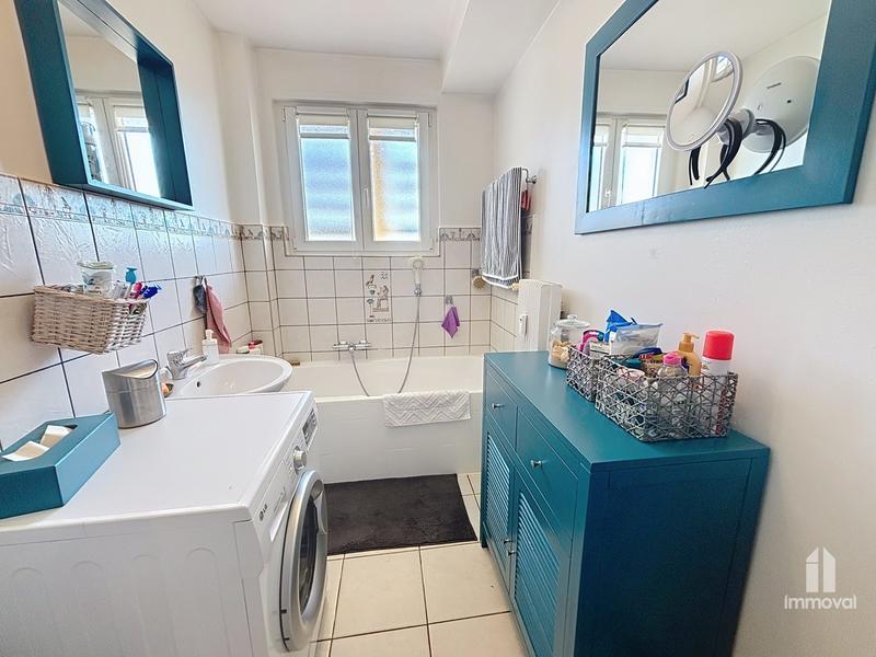 Appartement - 85 m² - 5 pièces