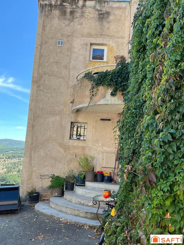 Maison - 180 m² - 6 pièces