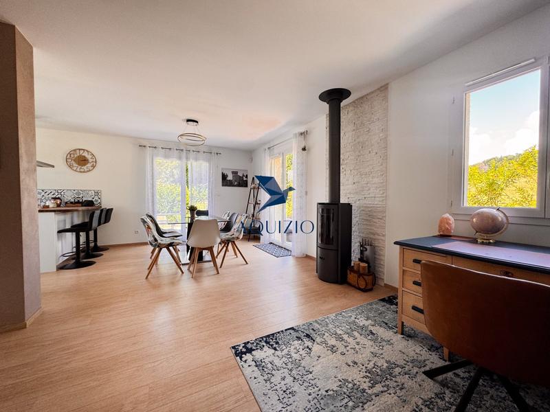 Maison - 179 m² - 6 pièces