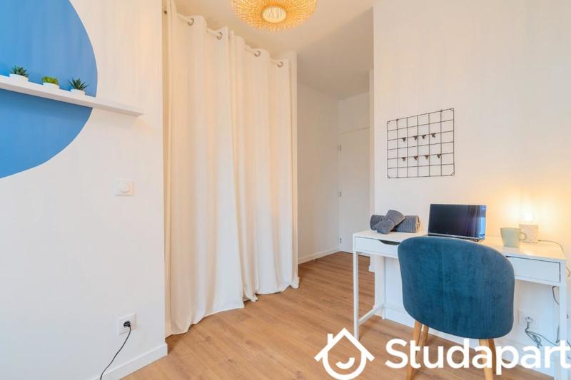 Chambre - 14 m² - 1 pièce