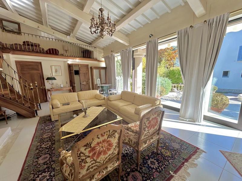 Villa - 194 m² - 6 pièces